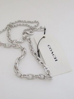 COACH - Silver Tone Necklace